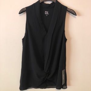 NWT Daily Look Sleeveless Blouse
